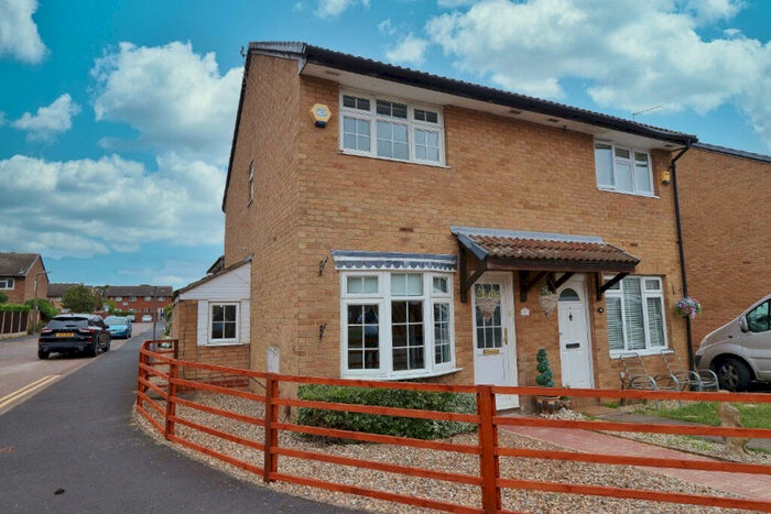 2 Bedroom Semi-Detached House To Rent In Copperfields Way, Harold Wood, RM3