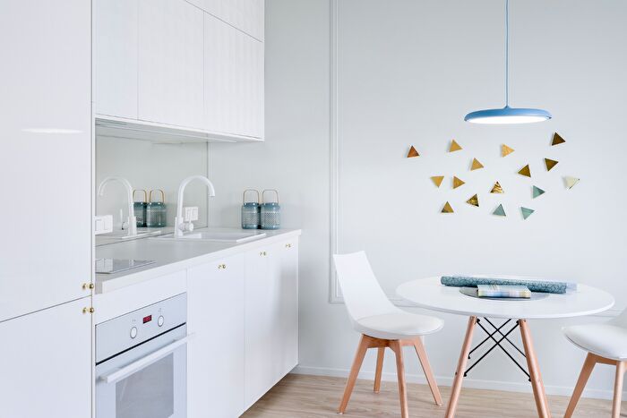 1 Bedroom Apartment For Sale In Railway Terrace, Slough, SL2