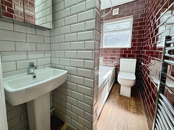 1 Bedroom Flat For Sale In Lime Hill Road, Tunbridge Wells, Kent, TN1