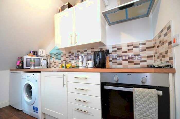 1 Bedroom Flat To Rent In Hinckley Road, Leicester, LE3