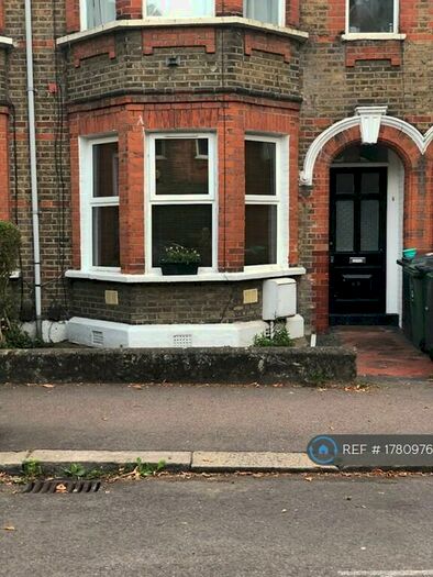 1 Bedroom Flat To Rent In Edward Road, London, E17