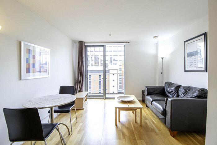 1 Bedroom Apartment To Rent In Whitehall Quay, Leeds, LS1