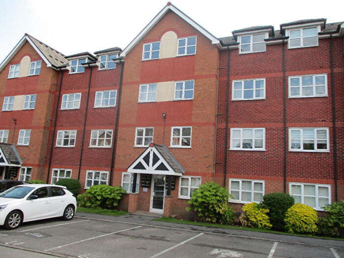 2 Bedroom Flat To Rent In Hall Lane, Manchester, Greater Manchester, M23