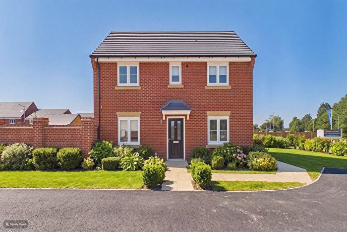 3 Bedroom Detached House For Sale In Webb Close, MK45