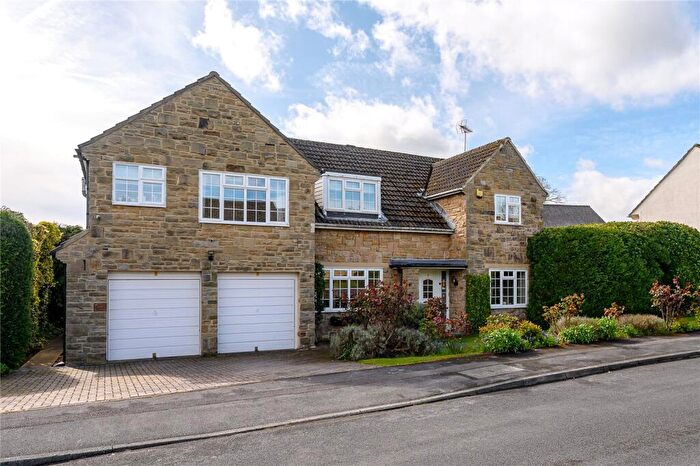 5 Bedroom Detached House For Sale In Lea Croft, Clifford, LS23