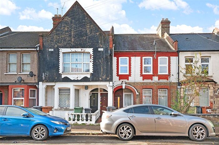 2 Bedroom Flat To Rent In Morieux Road, London, E10