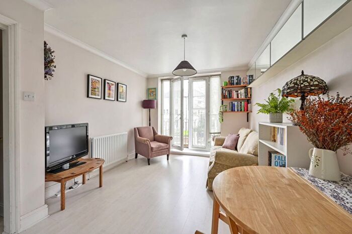 1 Bedroom Flat For Sale In Clapham Road, Clapham, London, SW9