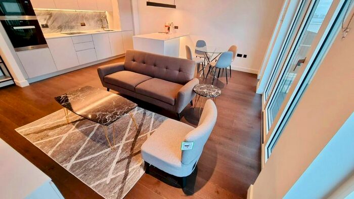 2 Bedroom Flat To Rent In Fountain Park Way, London, W12