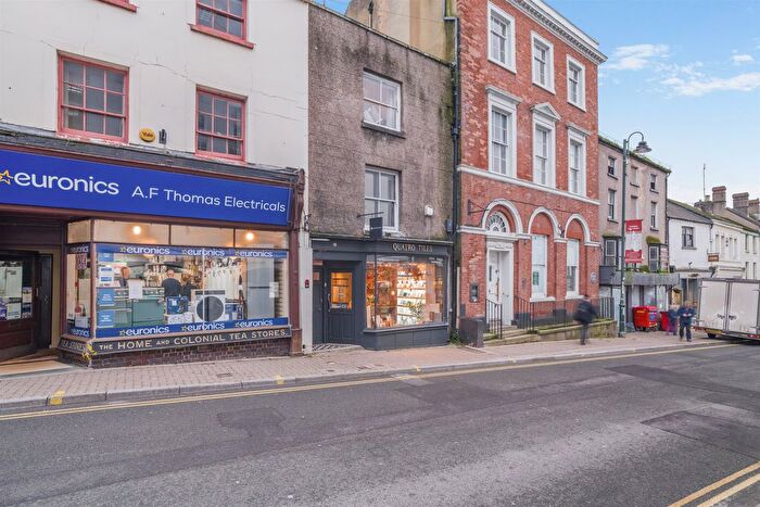 2 Bedroom Flat For Sale In Monnow Street, Monmouth, Monmouthshire, NP25