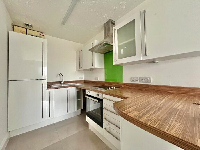 1 Bedroom Flat For Sale In Venables Court, Venables Close, Canvey Island, SS8