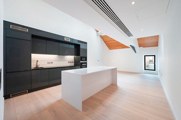 3 Bedroom Flat To Rent In Coopers Lofts, Bubbling Well Square, London, SW18