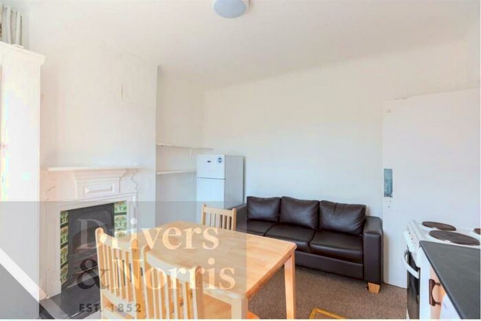 1 Bedroom Ground Flat To Rent In Skardu Road, Cricklewood, London, NW2