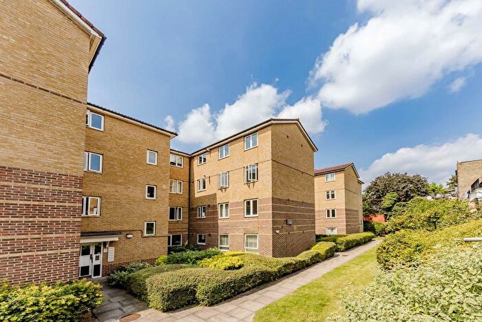 2 Bedroom Flat To Rent In Caledonian Road, Islington, N7