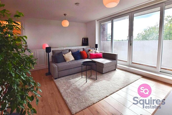 2 Bedroom Flat To Rent In Nether Street, London, N3
