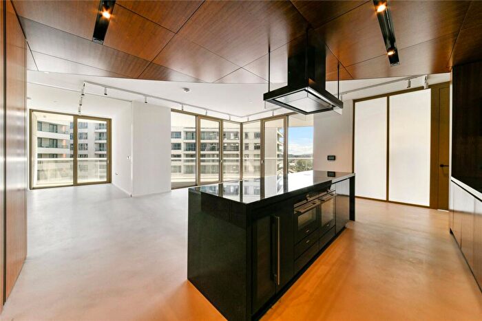 3 Bedroom Apartment To Rent In One Park Drive, London, E14