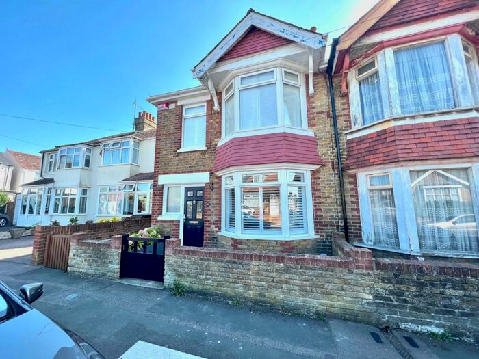 3 Bedroom End Of Terrace House To Rent In Muir Road, Ramsgate, Kent, CT11