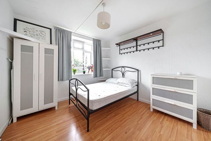 2 Bedroom Flat For Sale In Holderness House, Champion Hill, Camberwell, SE5