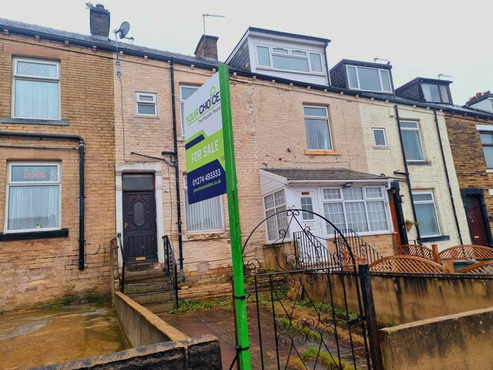3 Bedroom Terraced House To Rent In Kensington Street, Bradford, BD8