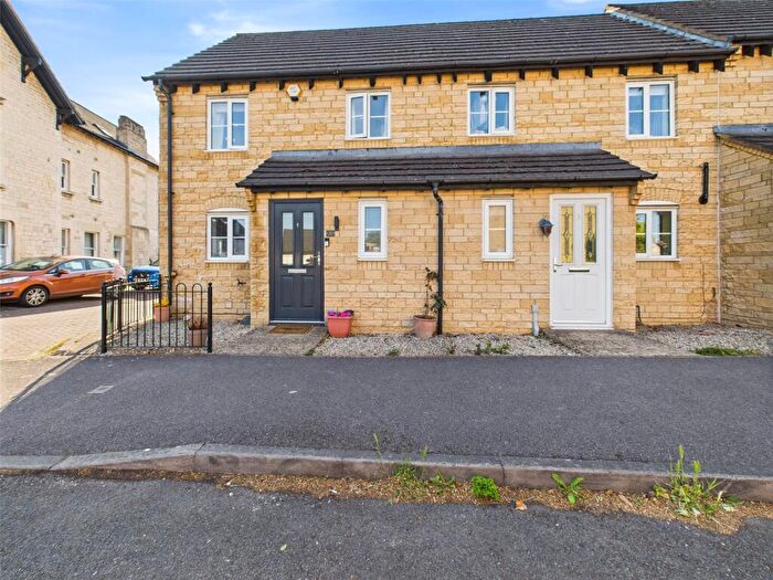 3 Bedroom End Of Terrace House For Sale In Ashway Court, Stroud, Gloucestershire, GL5