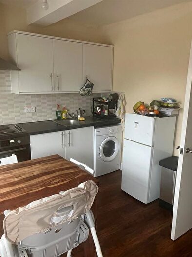 1 Bedroom Flat To Rent In Rock Street, London, N4