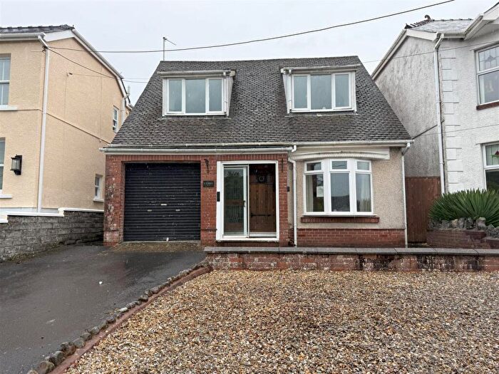 2 Bedroom Detached Bungalow For Sale In Saron Road, Saron, Ammanford, SA18