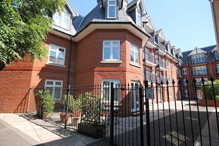 2 Bedroom Apartment For Sale In Royal Swan Quarter, Leret Way, KT22