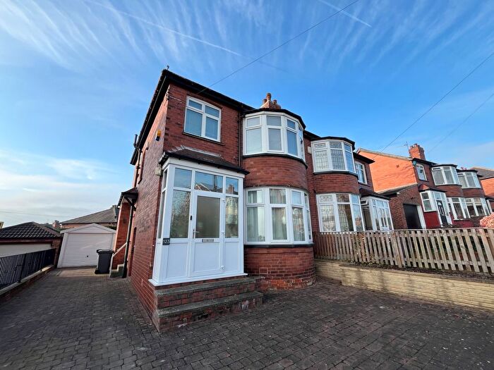 3 Bedroom Property To Rent In Montagu Avenue, Leeds, LS8