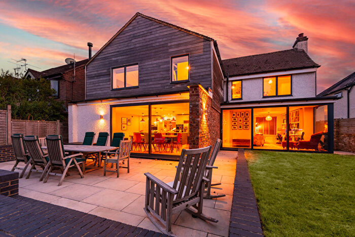 4 Bedroom Detached House For Sale In Heath End Road - Stunning House, HP10
