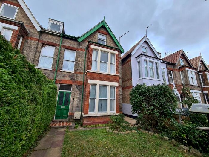 2 Bedroom Flat To Rent In London Road South, Lowestoft, NR33