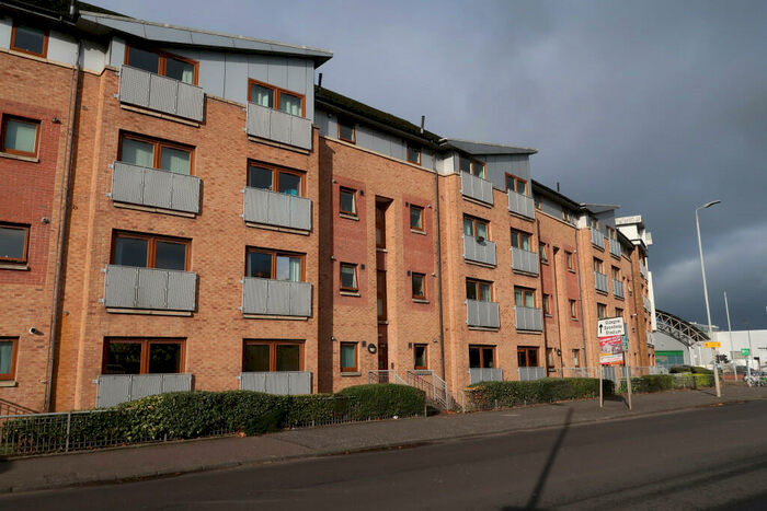 2 Bedroom Ground Flat To Rent In Craighall Road, Port Dundas, G4