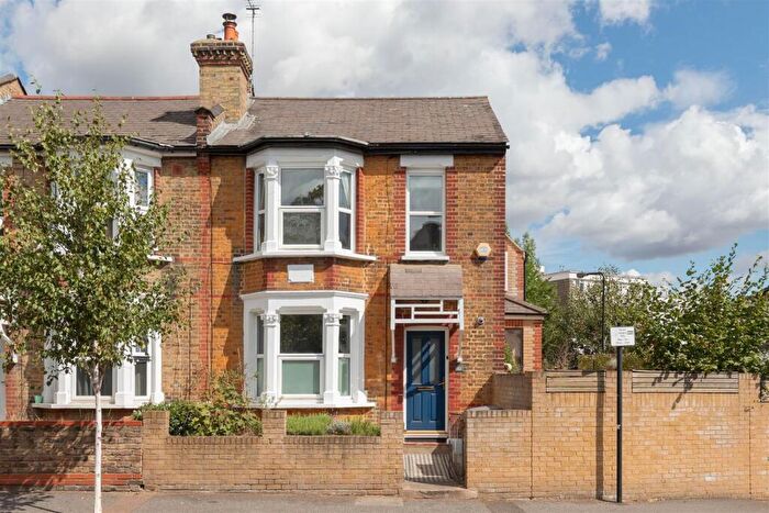 3 Bedroom House For Sale In Shernhall Street, Walthamstow, E17