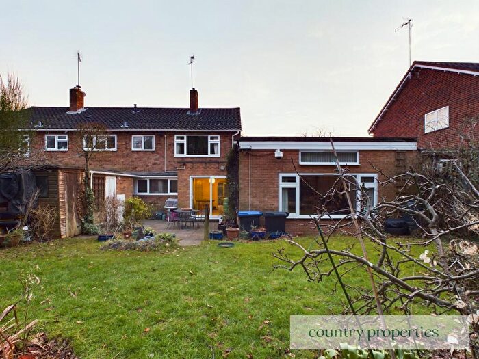 3 Bedroom End Of Terrace House For Sale In Knightsfield, Welwyn Garden City, AL8