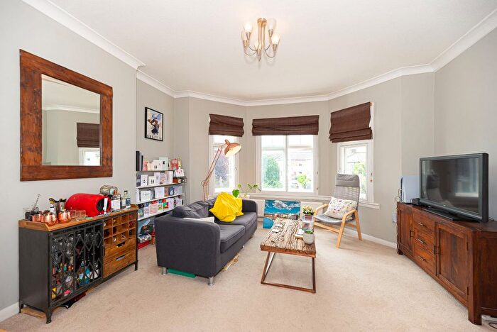 2 Bedroom Maisonette For Sale In St. James's Drive, Wandsworth Common, SW17