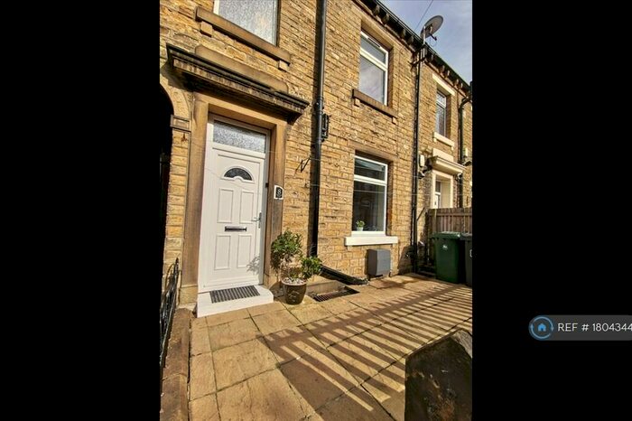 1 Bedroom Terraced House To Rent In Hoffman Street, Huddersfield, HD3