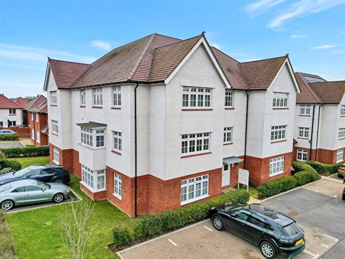 2 Bedroom Flat To Rent In Frost Close, Weldon, Ebbsfleet Valley, Swanscombe, Kent, DA10