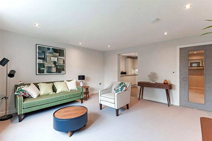 2 Bedroom Apartment For Sale In Delhi Close, Poole, Dorset, BH14
