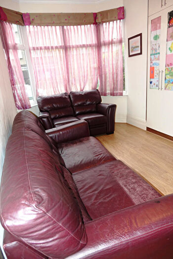 2 Bedroom Apartment To Rent In Lowlands Road, Harrow, HA1