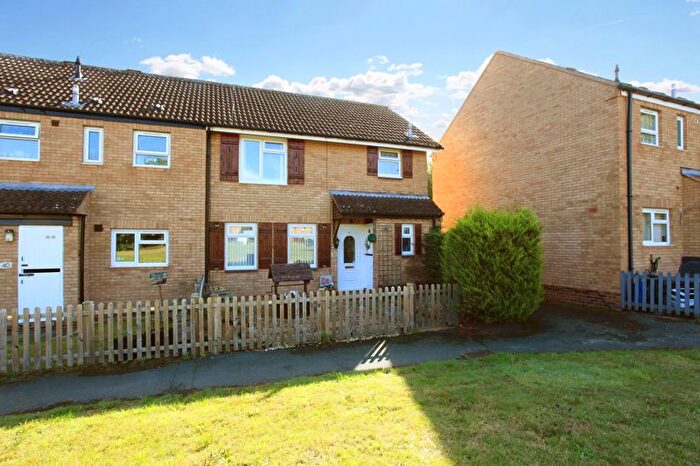3 Bedroom End Of Terrace House For Sale In Oakfield Road, Telford, TF5