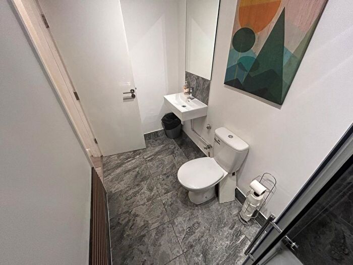 1 Bedroom Flat To Rent In , Harrow Road, London, W9