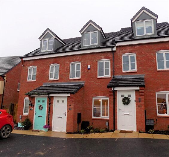 3 Bedroom Terraced House To Rent In Lillingstone Avenue, Tamworth, B79