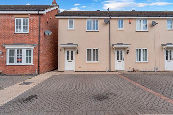 2 Bedroom Semi-Detached House For Sale In Tealby Close, Habrough Fields, Immingham, DN40