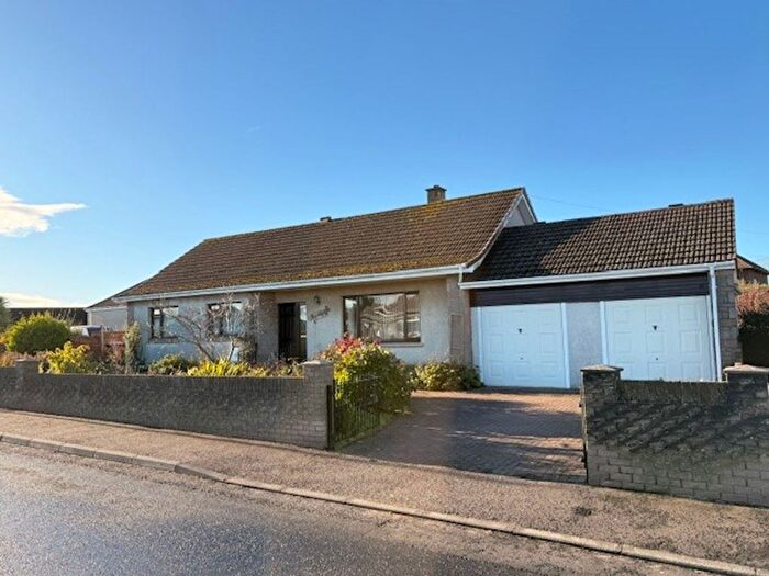 3 Bedroom Detached Bungalow For Sale In Guthrie Crescent, Markinch, KY7