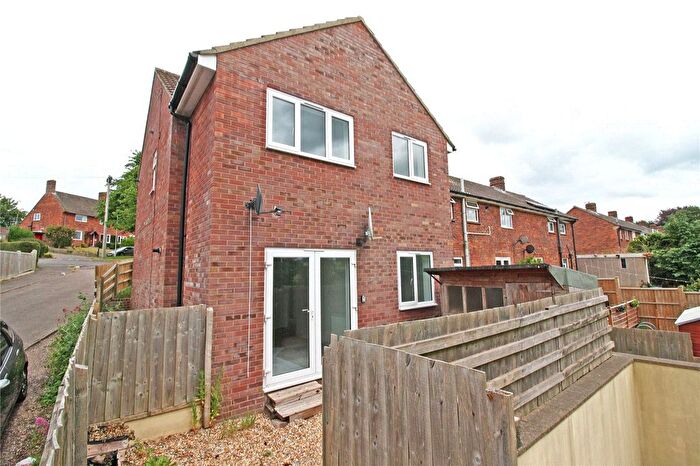 2 Bedroom Flat To Rent In Blackdown View, Ilminster, TA19