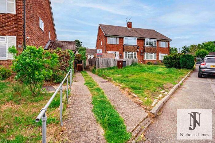 2 Bedroom Flat To Rent In Sandringham Road, Potters Bar, EN6