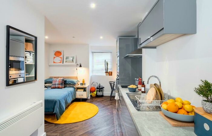 Studio To Rent In Commercial Road, Portsmouth, Hampshire, PO1