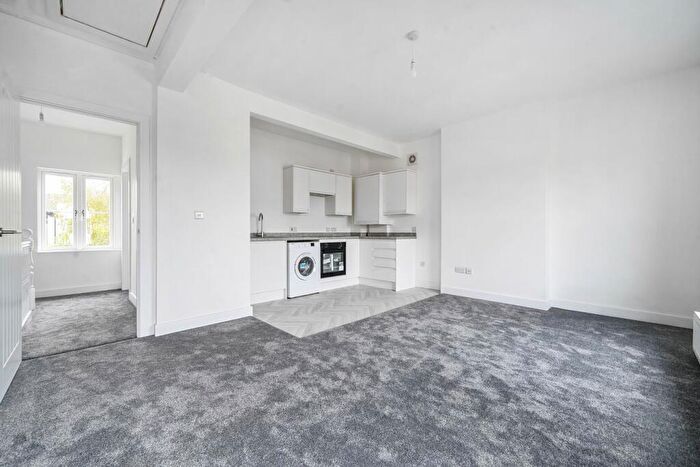 2 Bedroom Apartment For Sale In Regent Street, Stotfold, SG5