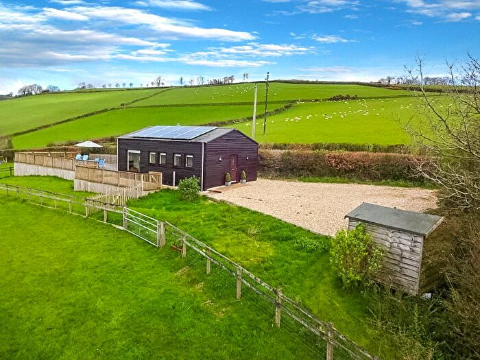 2 Bedroom Detached Bungalow For Sale In Shillingford, Tiverton, Devon, EX16