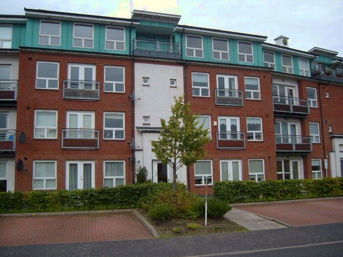 2 Bedroom Flat To Rent In Flat / Strathblane Gardens, G13
