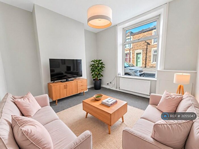 2 Bedroom Terraced House To Rent In School St, Blackburn, BB6
