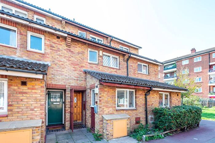 5 Bedroom House To Rent In Canterbury Place, Elephant And Castle, London, SE17